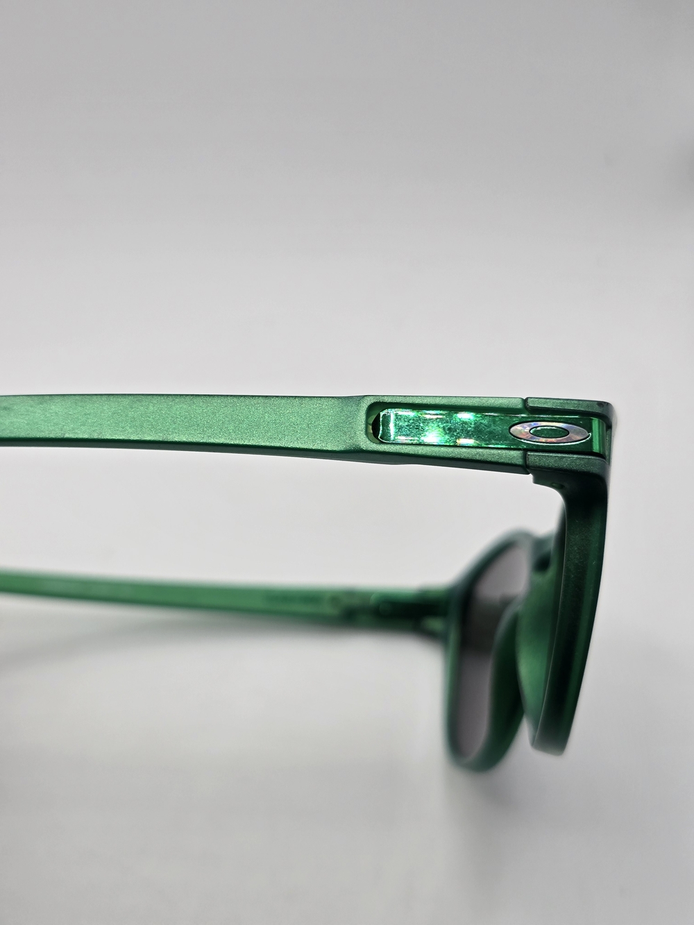Oakley Latch Green Round Frame Sunglasses with Mirrored Lenses - Picture 4 of 7